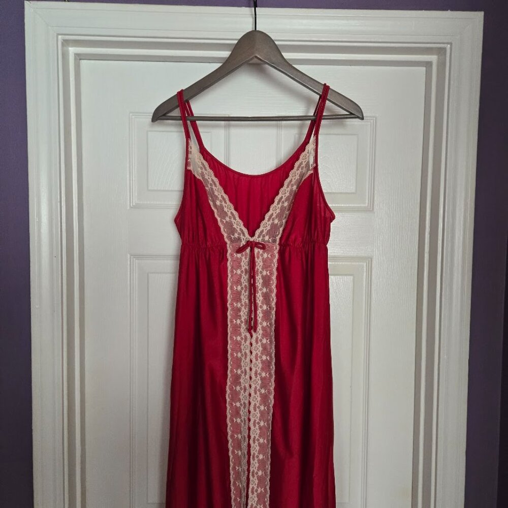 Vintage Shadowline Red Lace Nightgown | 70s 80s Nylon Valentine Lingerie | M - Picture 2 of 8